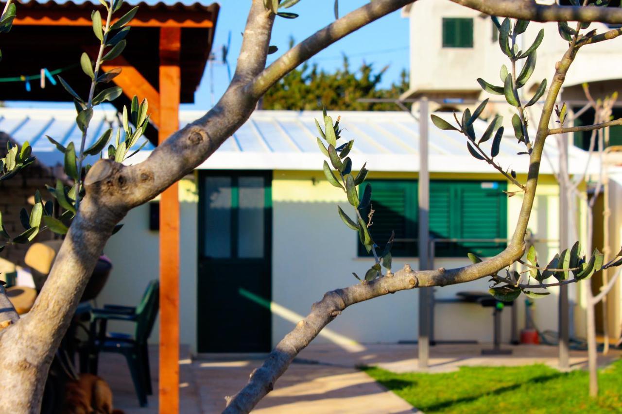 Holiday Home - Beach House 'Amarella' Turanj Bagian luar foto