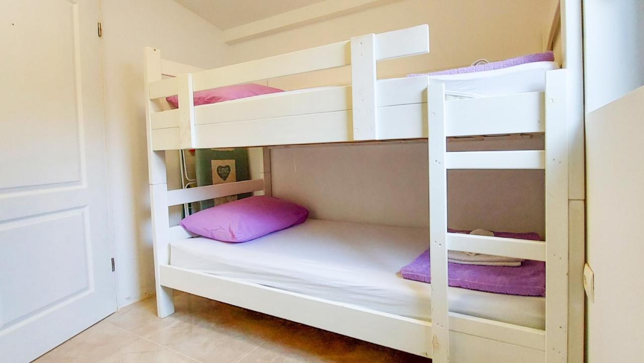 Holiday Home - Beach House 'Amarella' Turanj Bagian luar foto