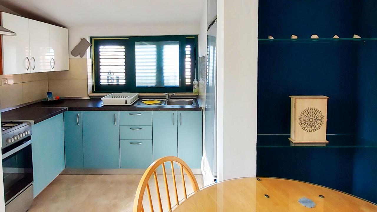 Holiday Home - Beach House 'Amarella' Turanj Bagian luar foto