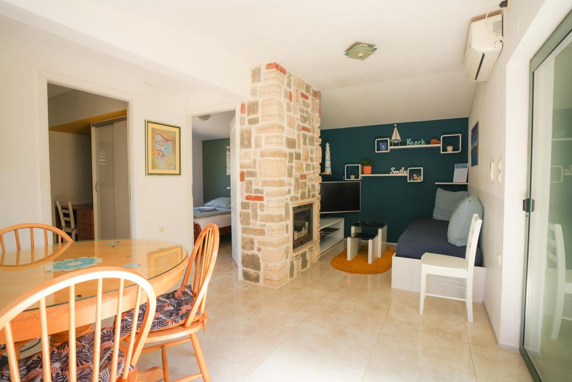 Holiday Home - Beach House 'Amarella' Turanj Bagian luar foto