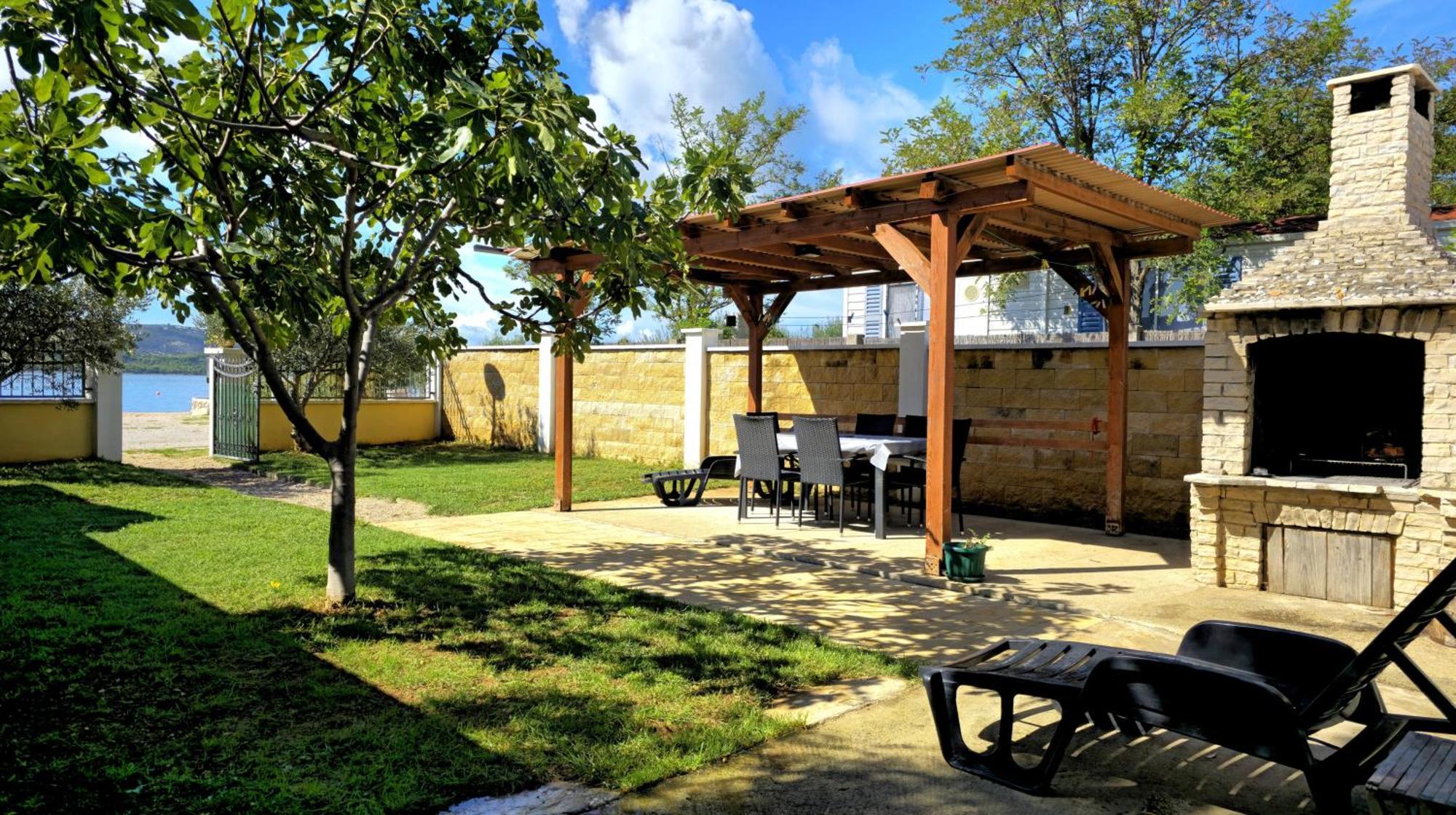 Holiday Home - Beach House 'Amarella' Turanj Bagian luar foto